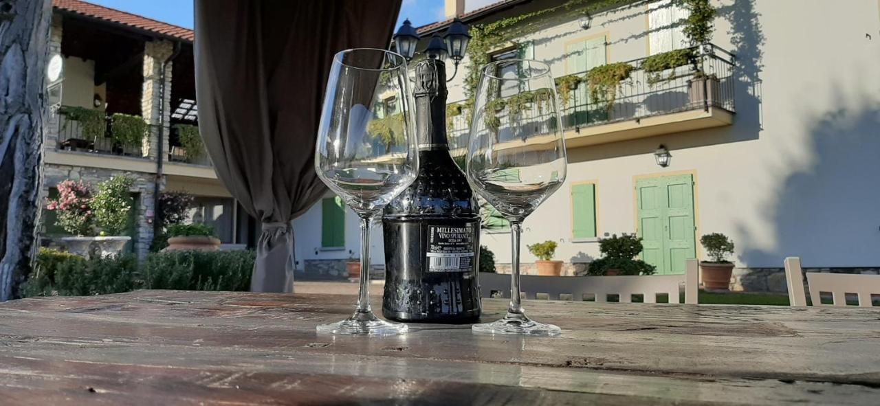Casale Raffaello B&B Como Albese Con Cassano Zewnętrze zdjęcie