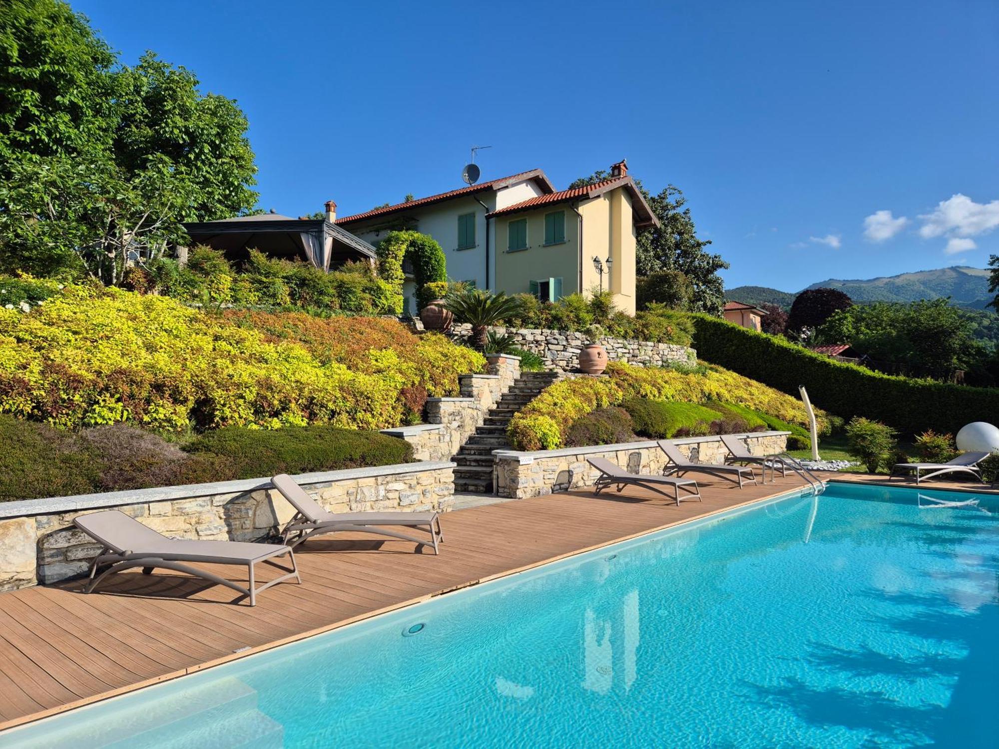Casale Raffaello B&B Como Albese Con Cassano Zewnętrze zdjęcie