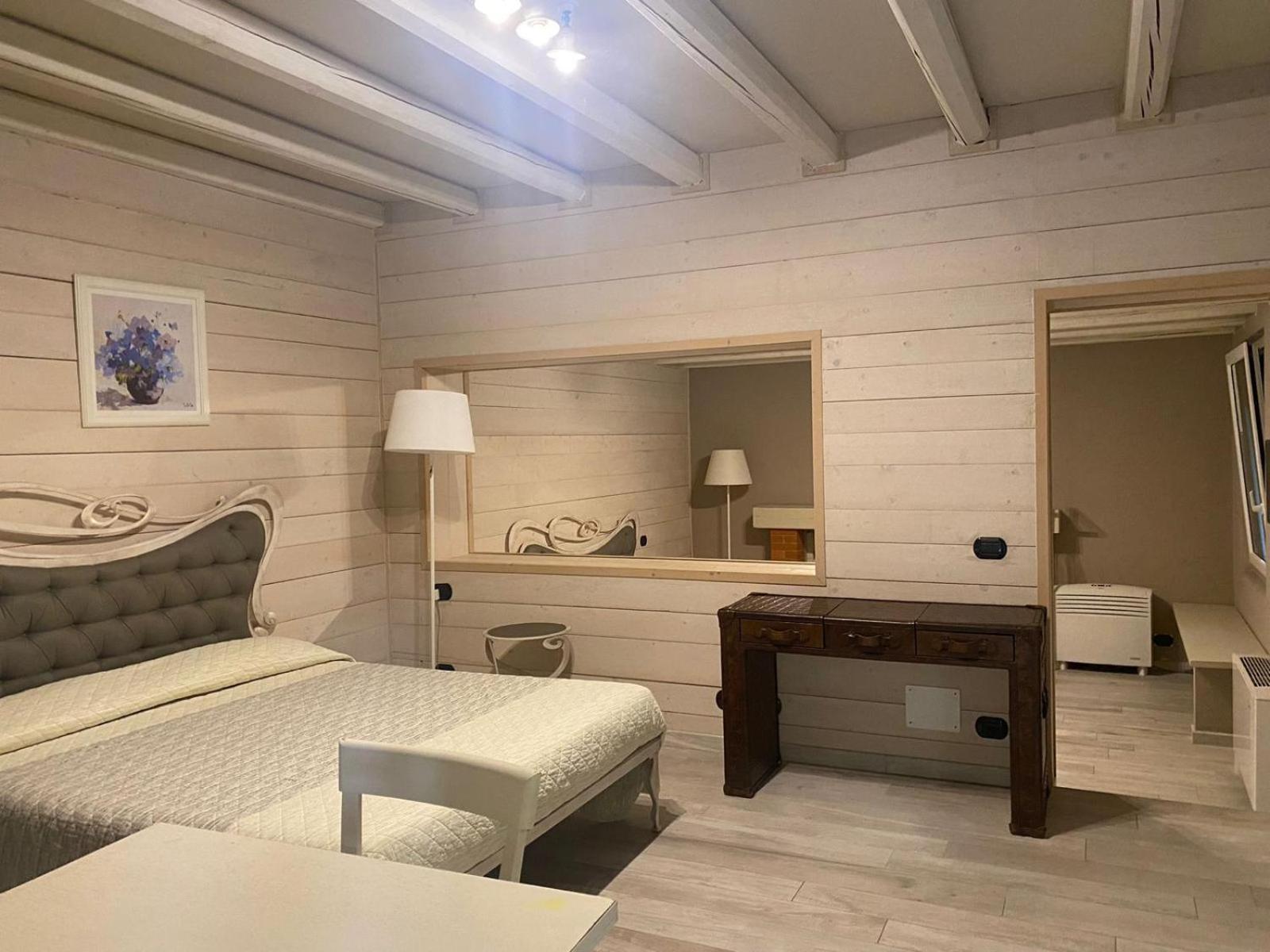 Casale Raffaello B&B Como Albese Con Cassano Zewnętrze zdjęcie